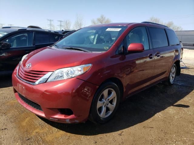 2017 Toyota Sienna LE