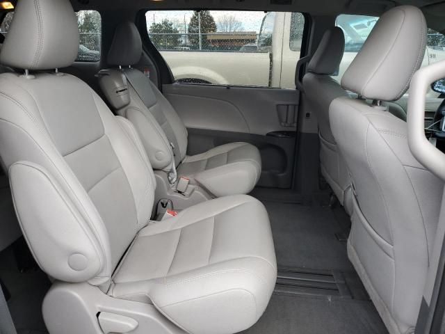 2015 Toyota Sienna XLE