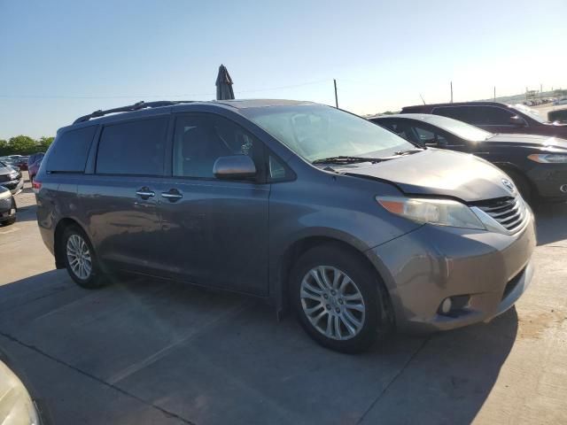 2013 Toyota Sienna XLE