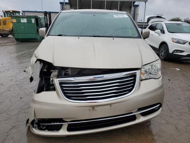 2013 Chrysler Town & Country Touring