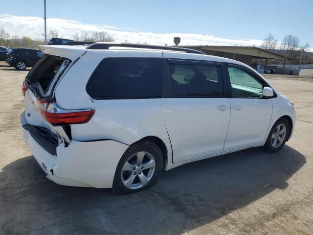 2015 Toyota Sienna LE