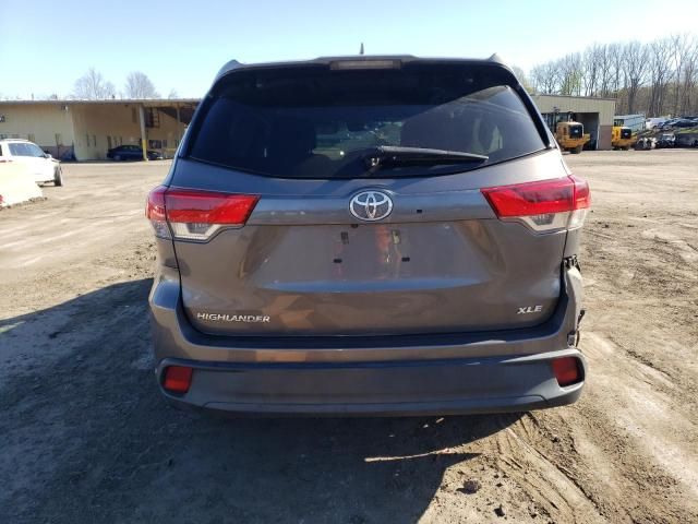 2017 Toyota Highlander SE