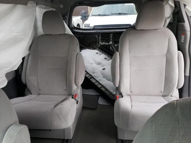 2015 Toyota Sienna LE