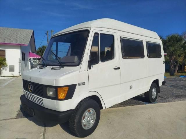 2001 Mercedes-Benz Sprinter