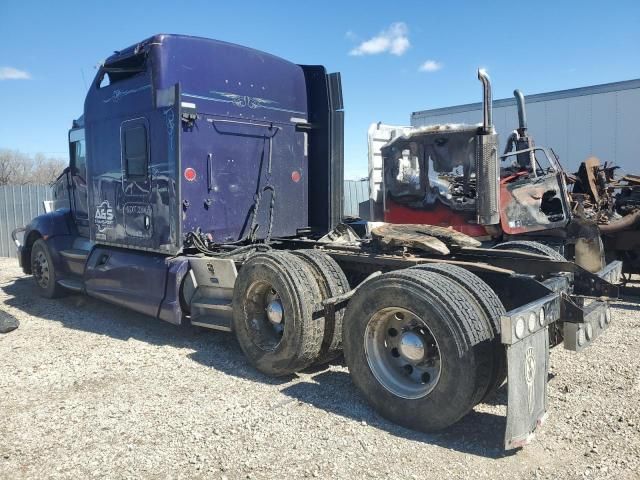 2013 Kenworth Construction T660