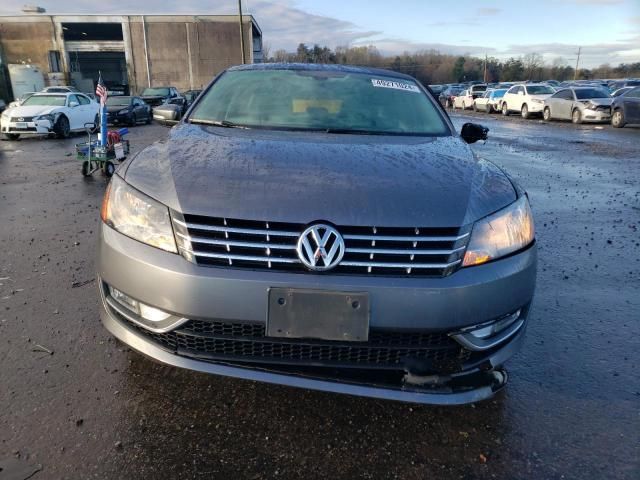 2013 Volkswagen Passat SEL