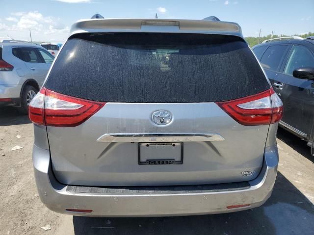 2017 Toyota Sienna XLE