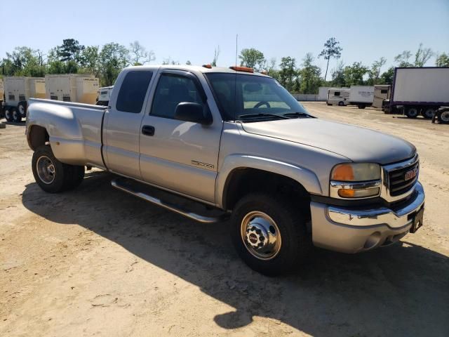 2004 GMC New Sierra C3500