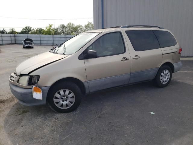 2001 Toyota Sienna CE