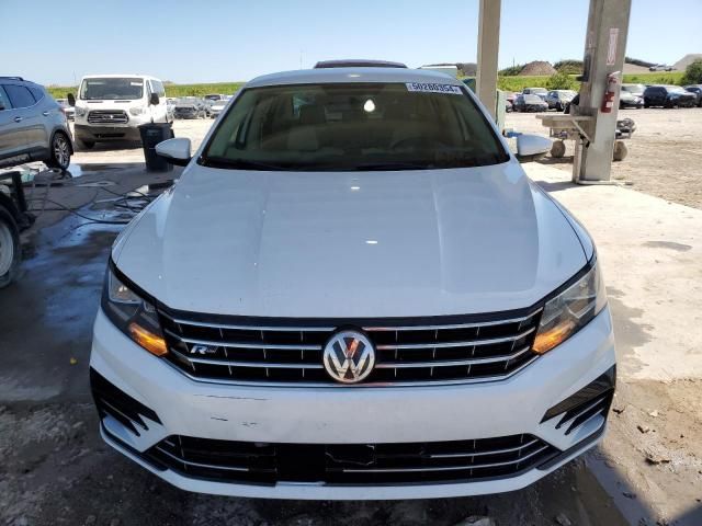 2017 Volkswagen Passat R-Line