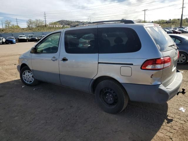 2003 Toyota Sienna CE