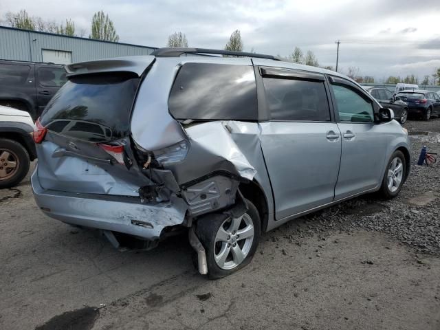 2015 Toyota Sienna LE