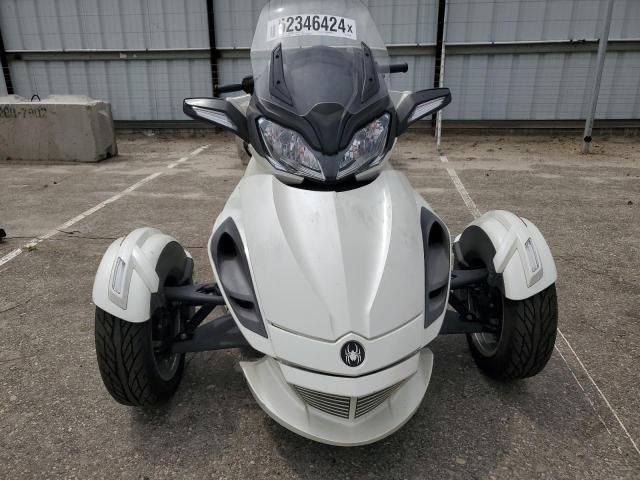 2013 Can-Am Spyder Roadster ST