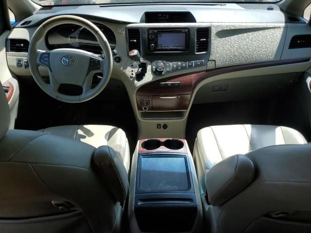 2013 Toyota Sienna XLE