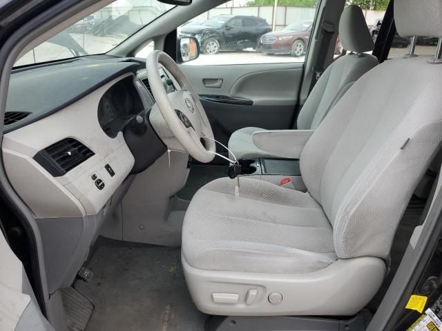 2012 Toyota Sienna LE