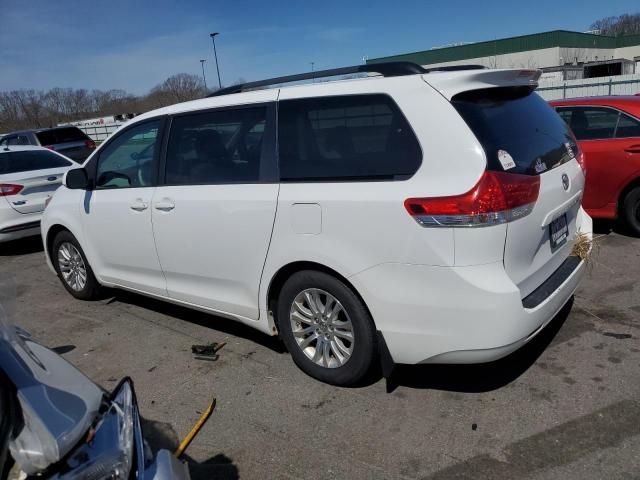 2014 Toyota Sienna XLE