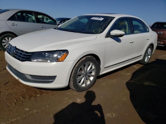 2012 Volkswagen Passat SEL