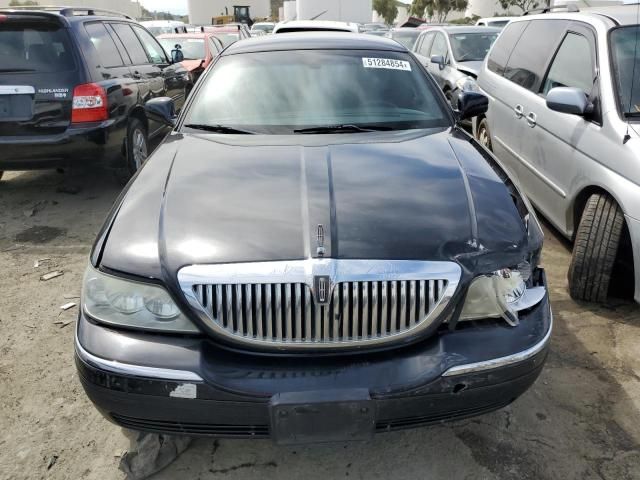 2005 Lincoln Town Car Executive L