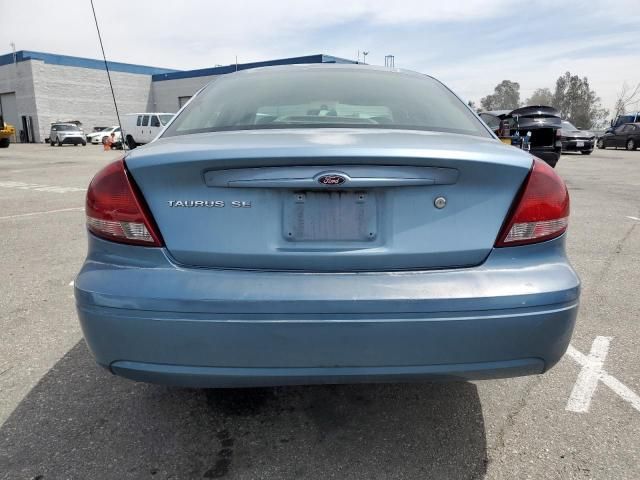 2005 Ford Taurus SE