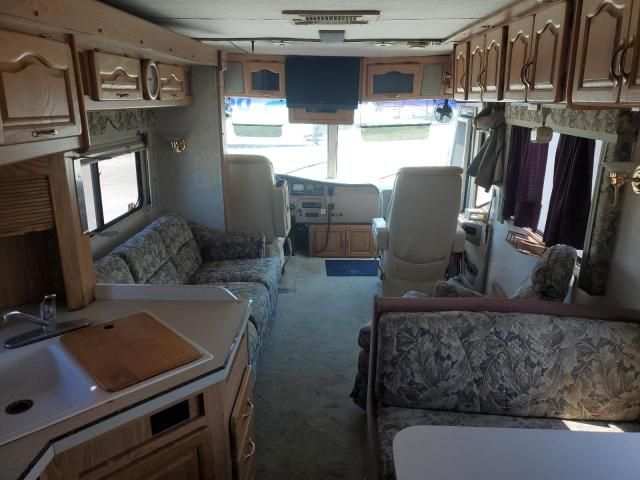 1999 Freightliner Chassis X Line Motor Home