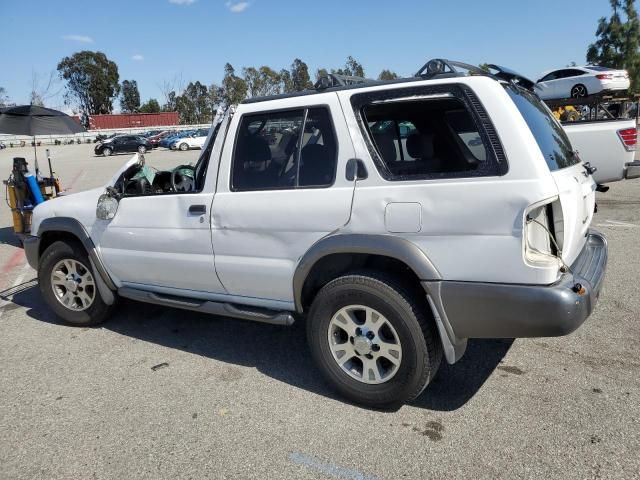 2000 Nissan Pathfinder LE