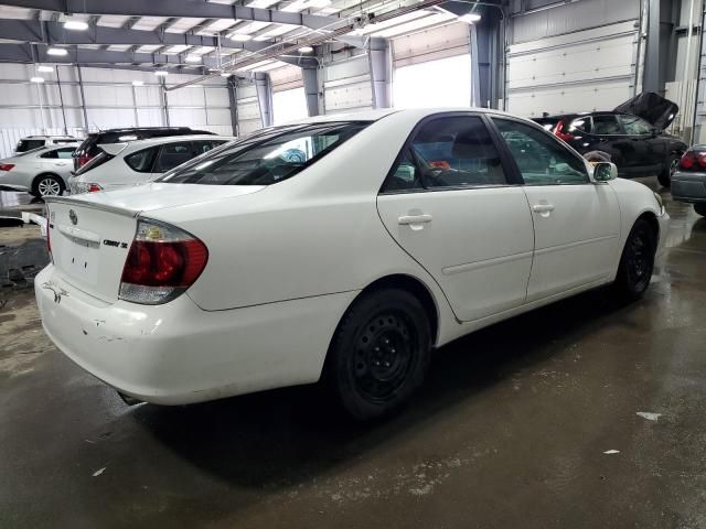 2005 Toyota Camry LE