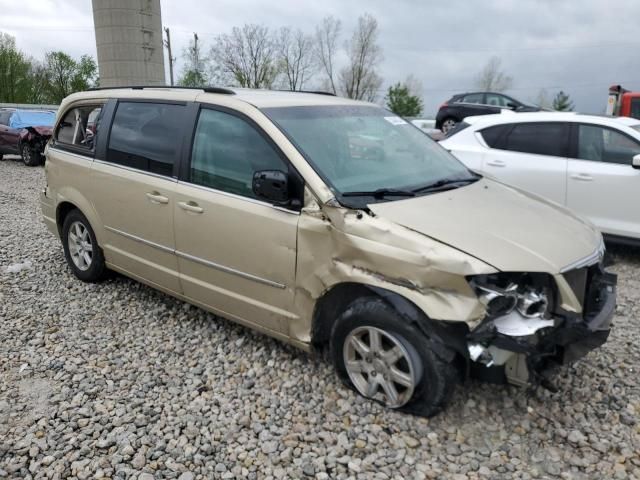 2010 Chrysler Town & Country Touring