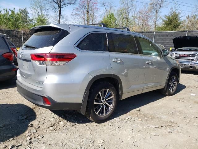 2017 Toyota Highlander SE