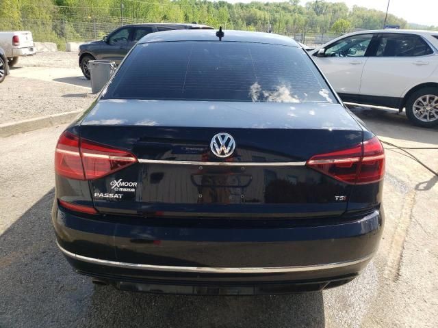 2017 Volkswagen Passat R-Line