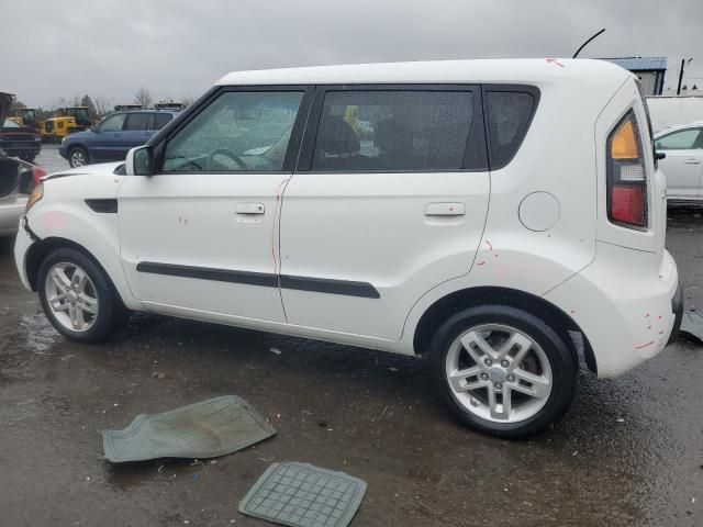 2010 KIA Soul +