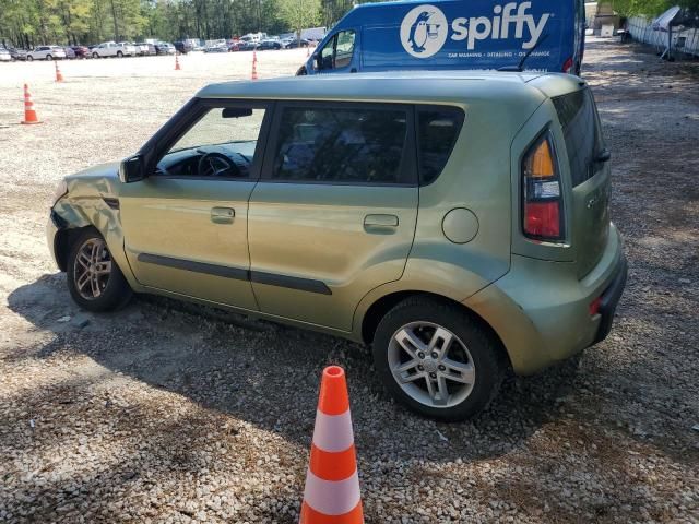 2010 KIA Soul +