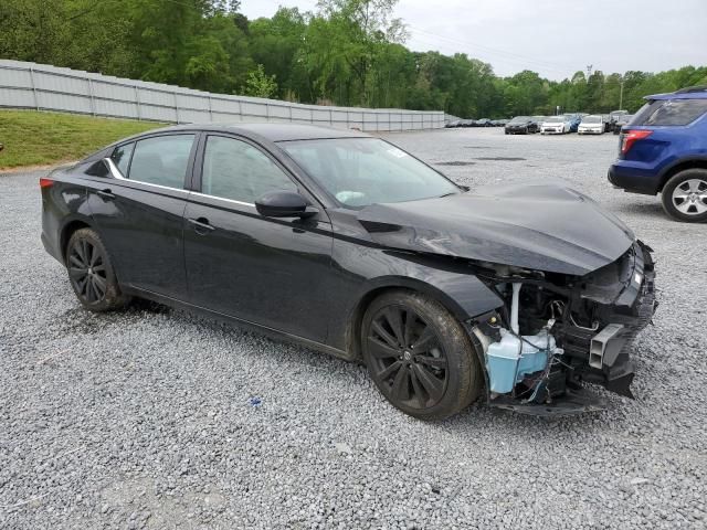 2022 Nissan Altima SR