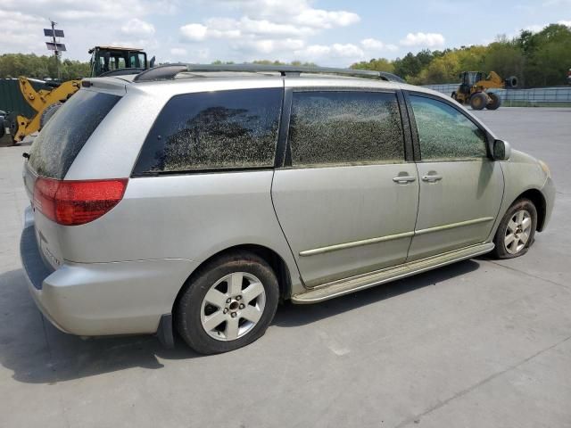 2004 Toyota Sienna XLE