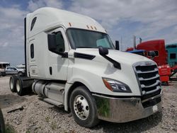 Salvage trucks for sale at Louisville, KY auction: 2020 Freightliner Cascadia 126