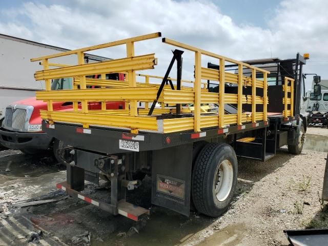 2013 Peterbilt 220