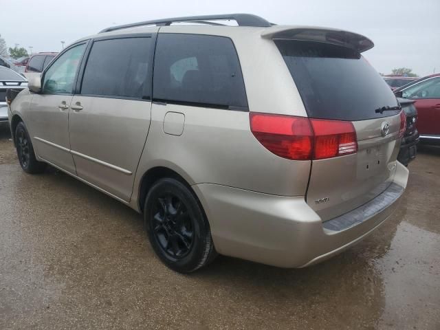 2005 Toyota Sienna XLE