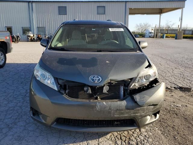 2013 Toyota Sienna LE