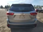 2017 Toyota Highlander SE