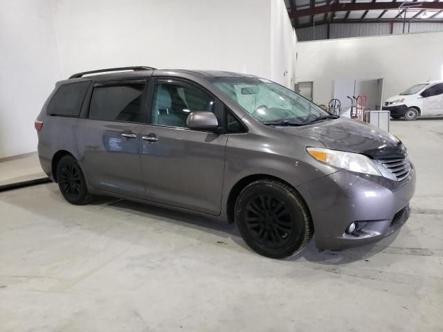 2015 Toyota Sienna XLE