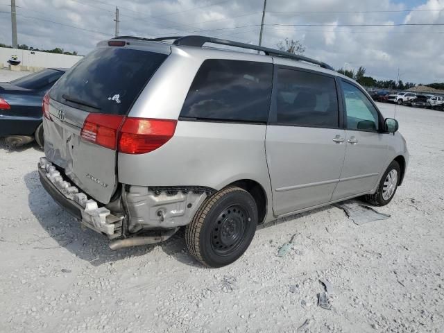 2004 Toyota Sienna CE