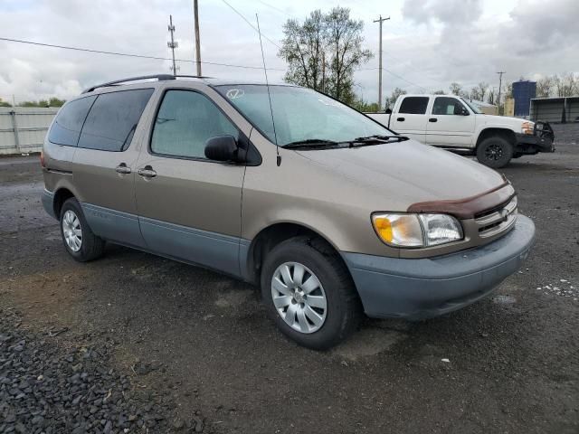 1998 Toyota Sienna LE