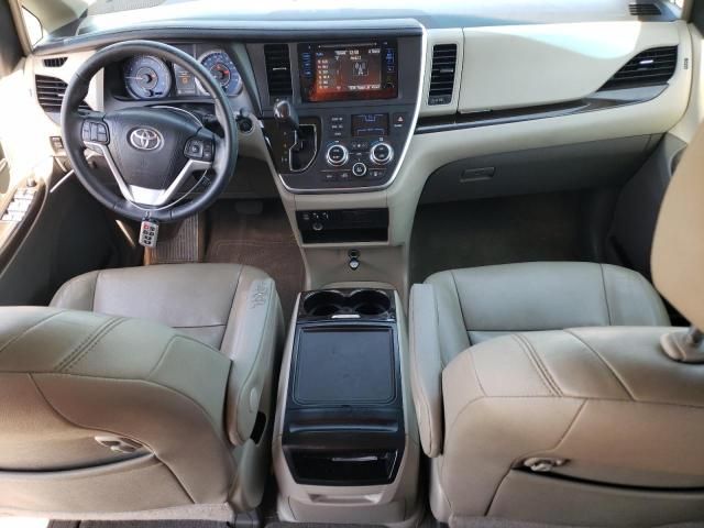 2015 Toyota Sienna XLE