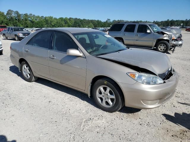 2005 Toyota Camry LE