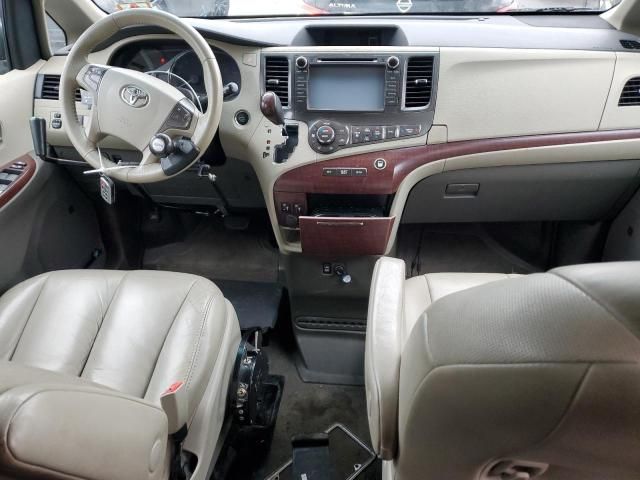 2012 Toyota Sienna XLE