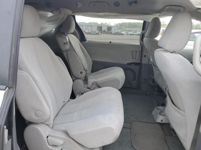 2011 Toyota Sienna LE