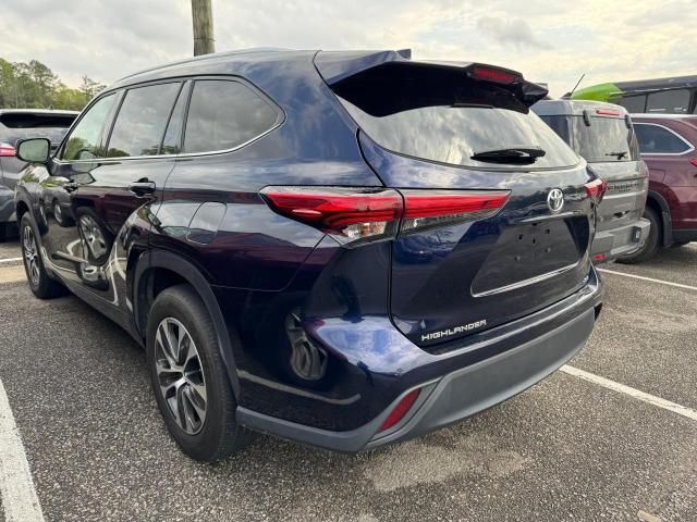 2022 Toyota Highlander XLE