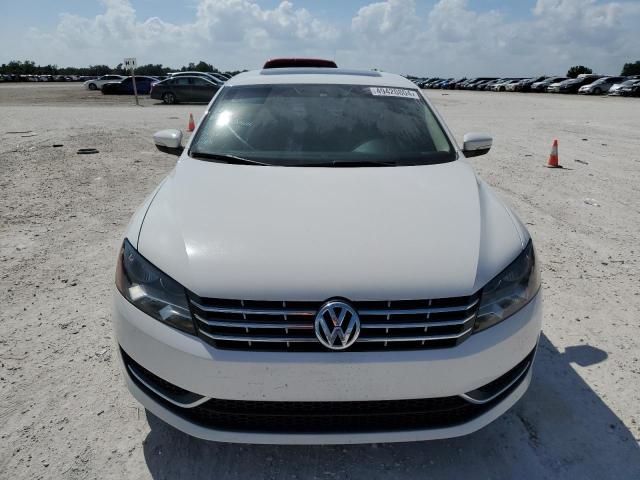 2015 Volkswagen Passat SE