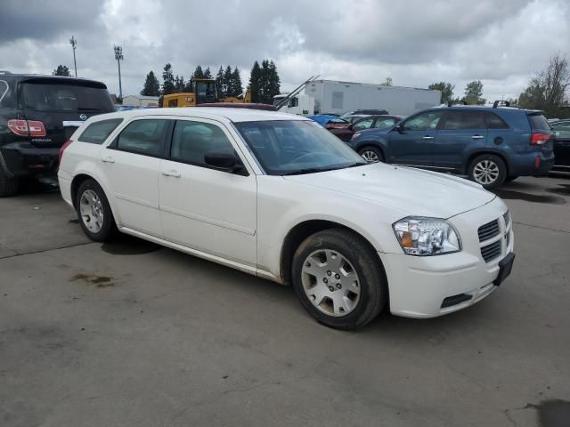 2006 Dodge Magnum SE