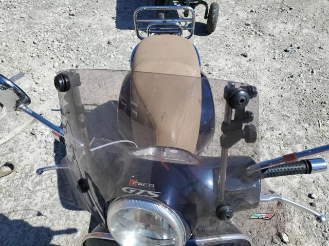 2012 Vespa GTS 300 Super