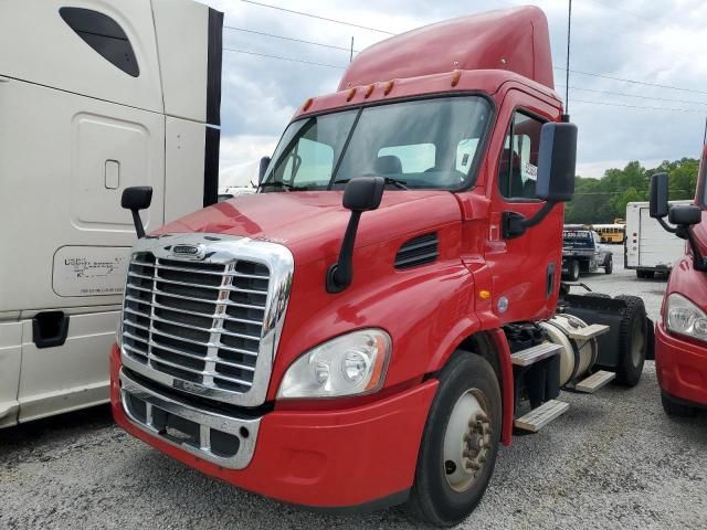 2016 Freightliner Cascadia 113